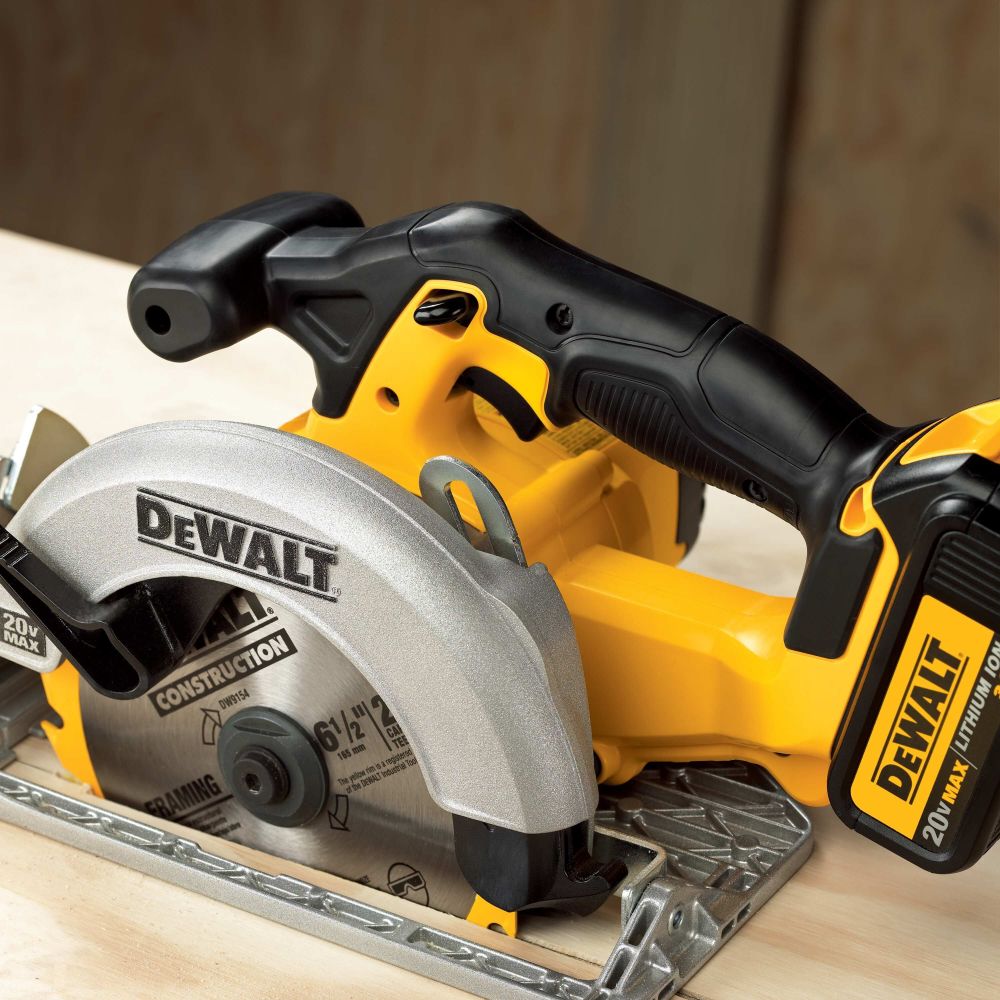DEWALT DCS391M2 Дисковая пила