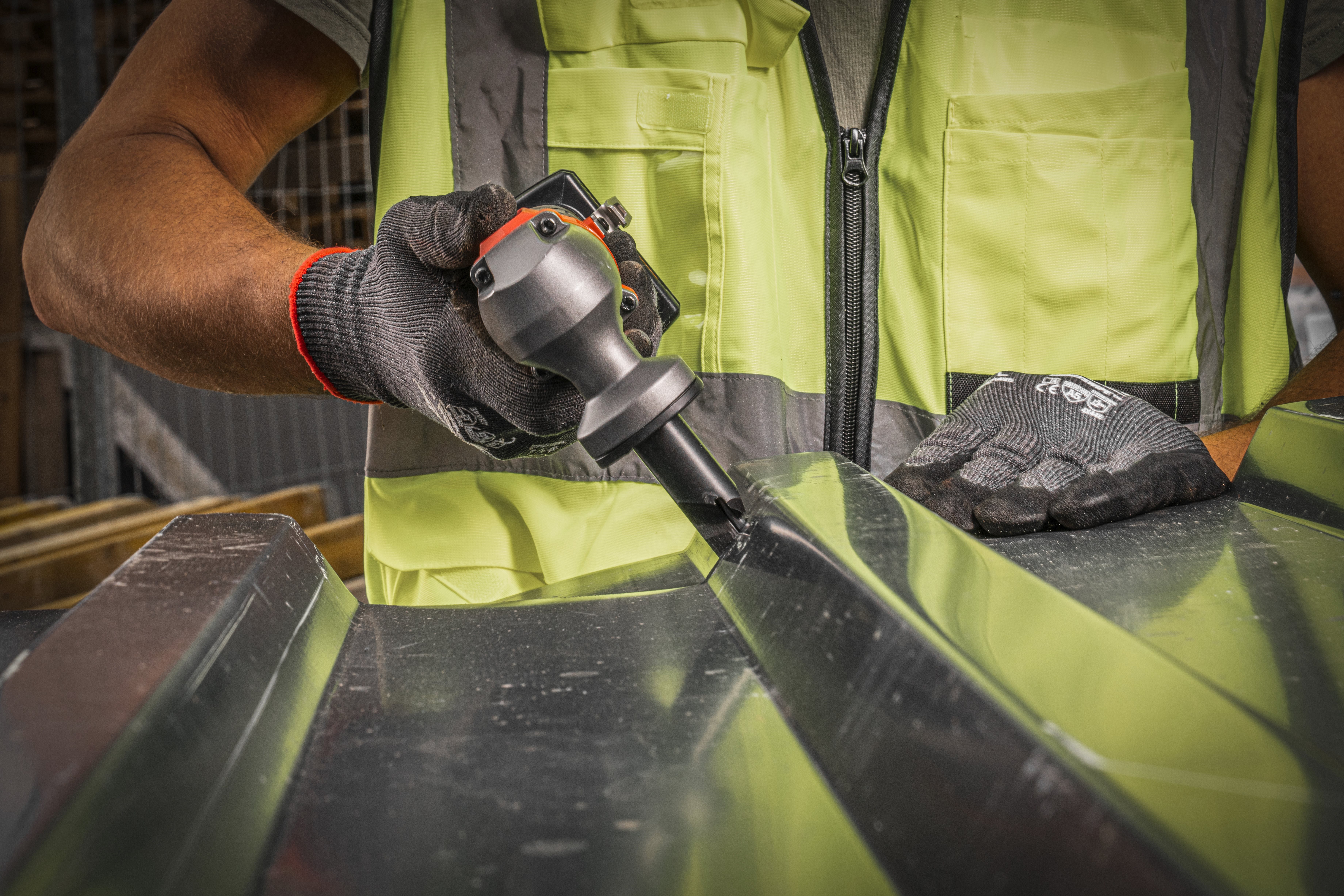 MILWAUKEE 4933479619 Ножницы по металлу M12FNB16-402X