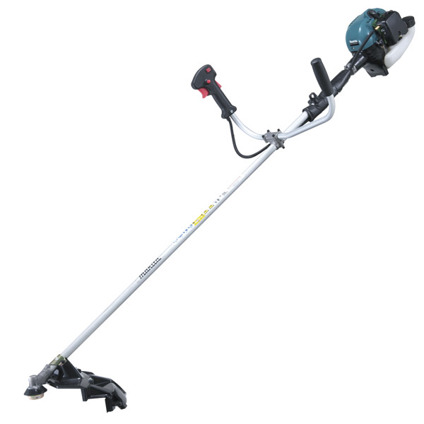 MAKITA Мотокоса EM 2500 U с ножом и головкой (0.73 кВт, 1.0 л.с., 24.5 см3, нож 230х25.4 мм, 4 зуб., ремень MAKITA EM2500U